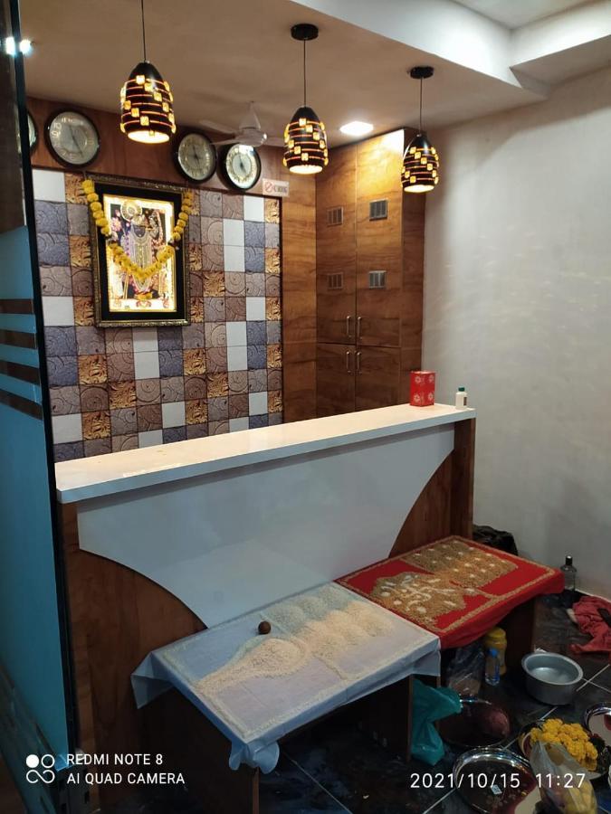 Hotel Red Rose Vadodara Extérieur photo