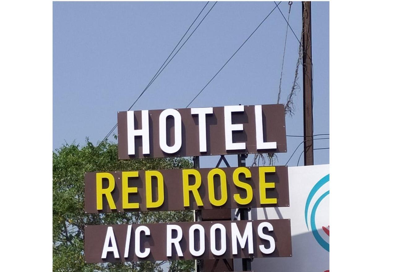 Hotel Red Rose Vadodara Extérieur photo