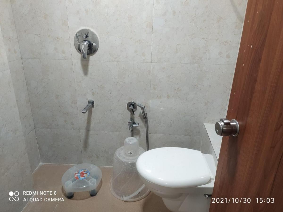 Hotel Red Rose Vadodara Extérieur photo