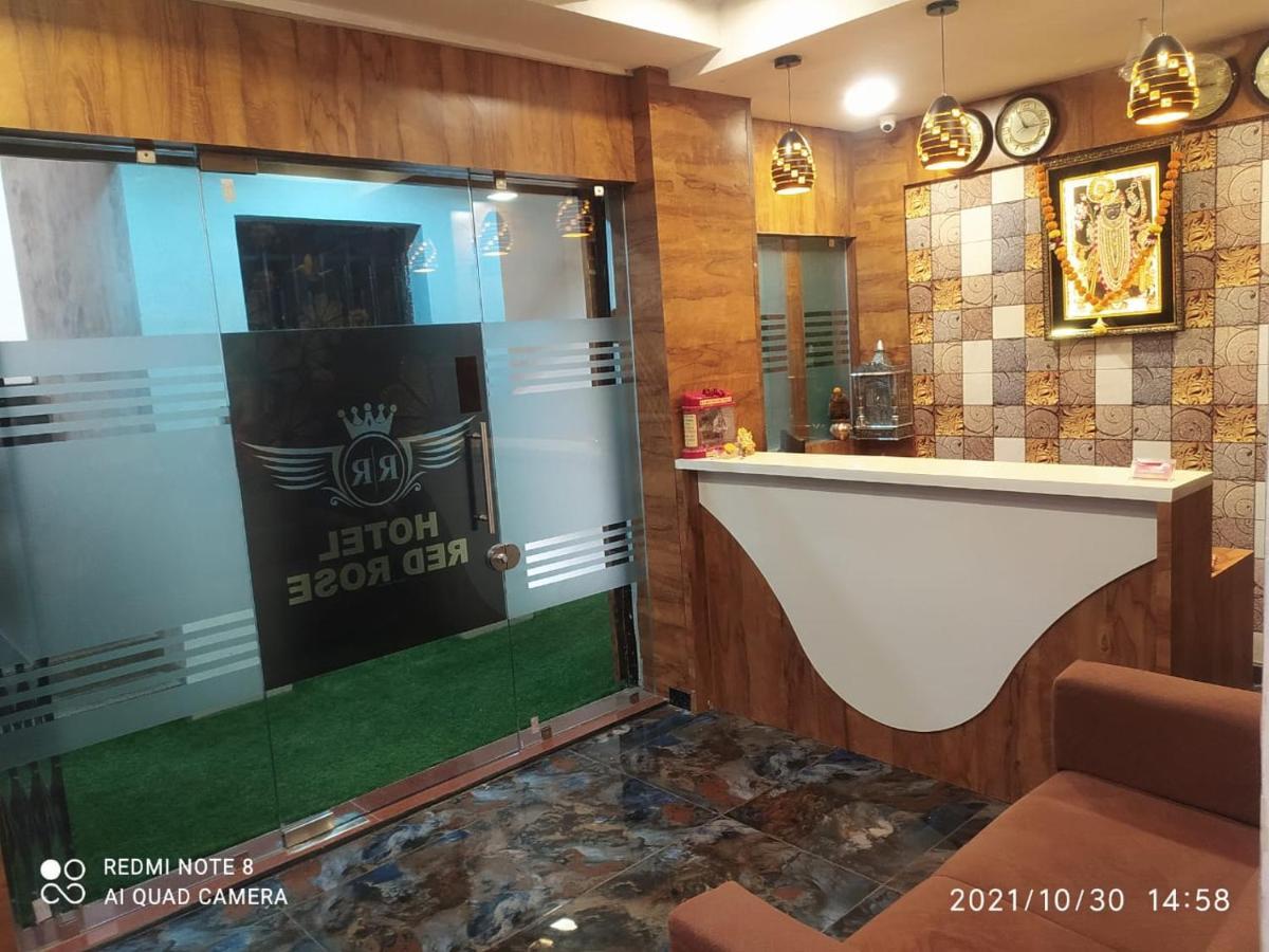 Hotel Red Rose Vadodara Extérieur photo